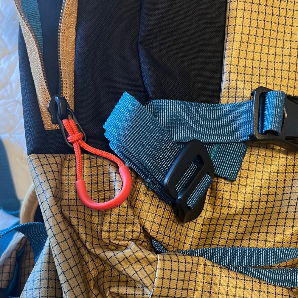 Burton Checkered Tan and Blue Backpack - Picture 11 of 11